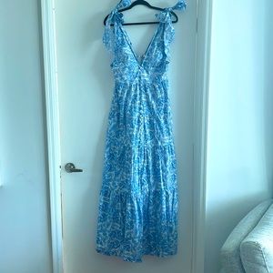 NWT Ruffled Printed Maxi Dress - blue and white